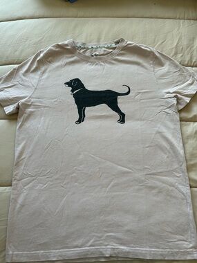 The black Dog pink Graphic Tee with Black Labrador Print